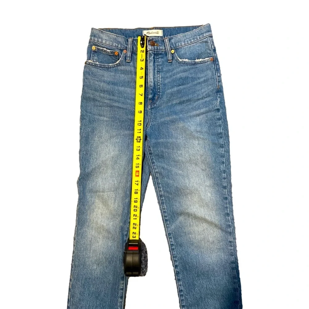 Madewell NWOT Classic Straight Jeans in Nearwood Wash - Picture 4 of 10